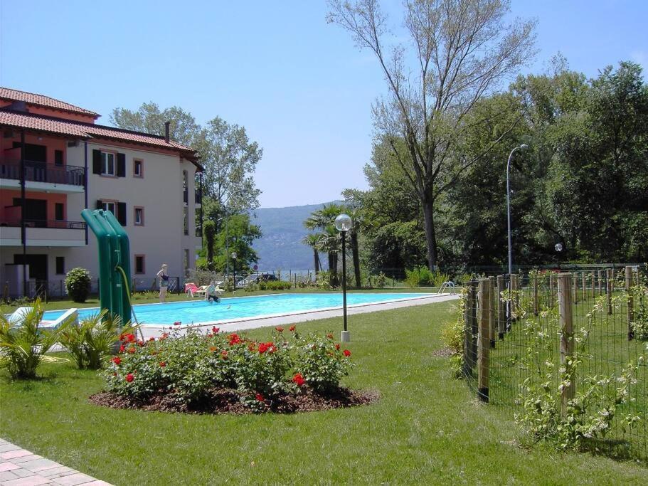 La Casa Sul Lago Monvalle Екстериор снимка