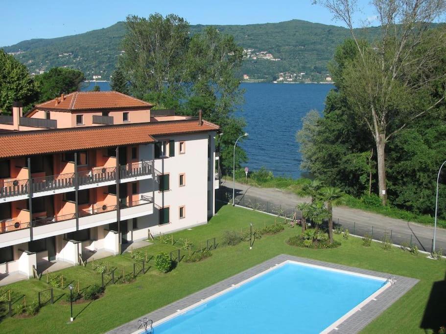 La Casa Sul Lago Monvalle Екстериор снимка