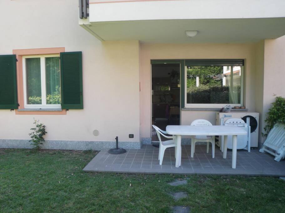 La Casa Sul Lago Monvalle Екстериор снимка